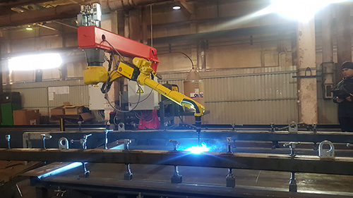 робот Fanuc роботизированный комплекс Fanuc роботизированный источник сварки CEA