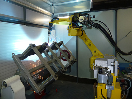 робот Fanuc роботизированный комплекс Fanuc