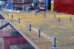 Шпильки (резьбовые шпильки, гайки, шайбы)